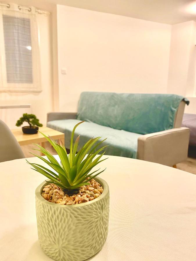 Studio Confortable Au Centre De Manosque Eksteriør billede